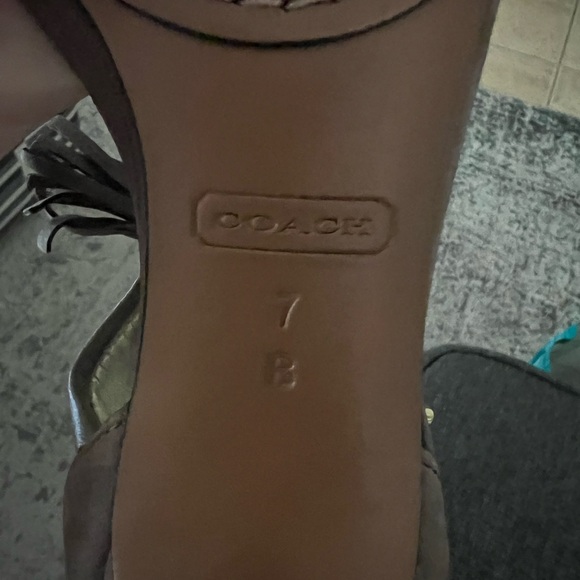 Coach heels 👠 worn once to a wedding. - Picture 4 of 6